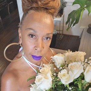 Meet your Posher, Veronica